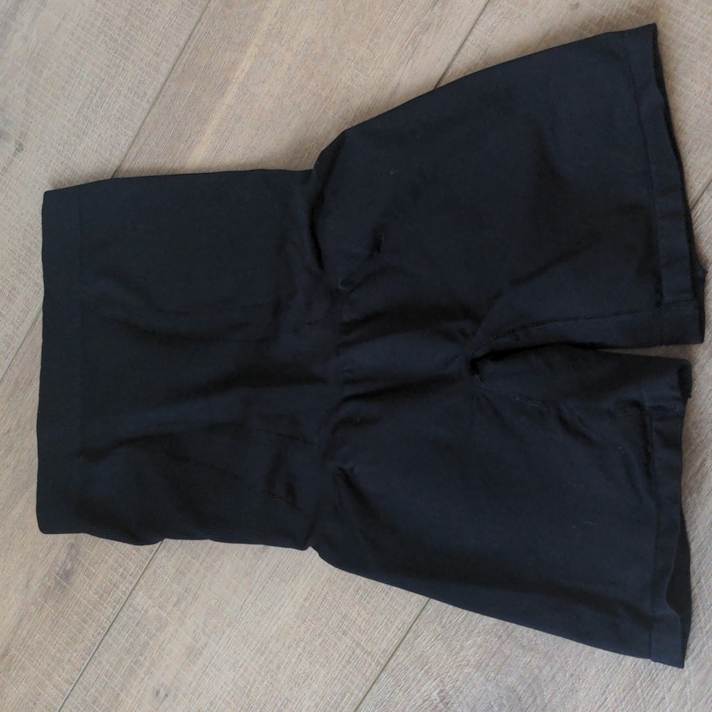 Blanqi everyday postpartum shorts